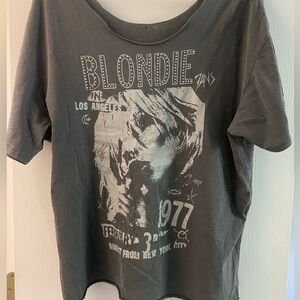 Gray Graphic Women's Top